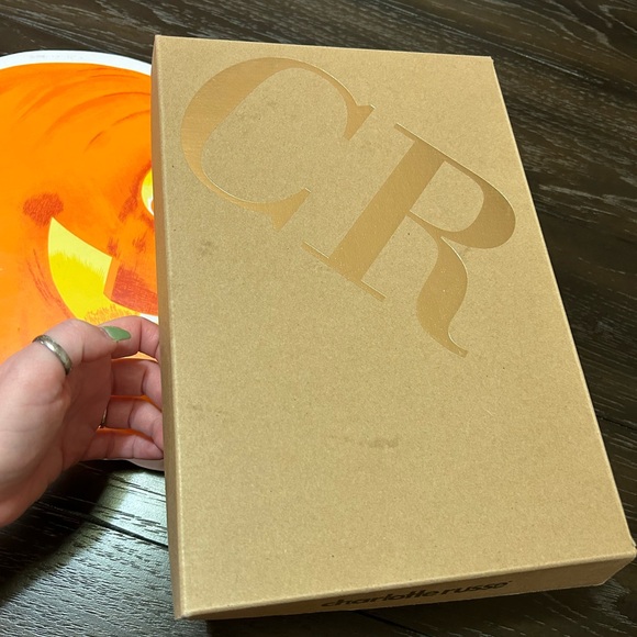 Heels - Picture 2 of 10